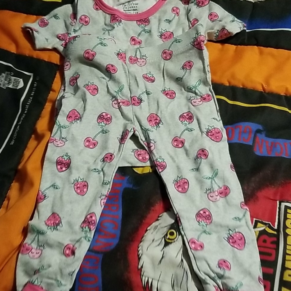 Infants pajamas
